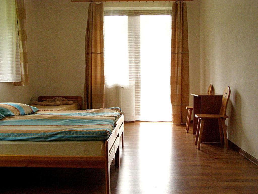 Dom Goscinny Na Skolach Gliczarow Room photo